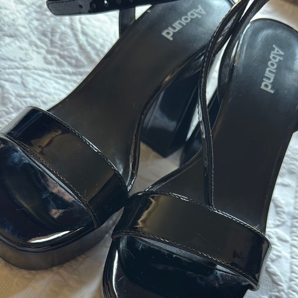 Abound Black Platform Shoes Sleek Design